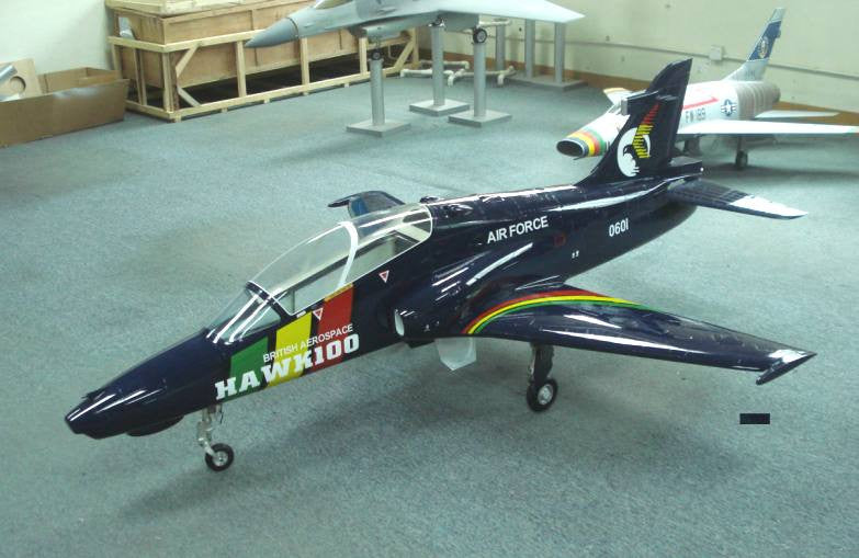 CE Motormax Skywings 1/100 Scale 77000 - BAE Hawk w/Display Stand CE Motormax Skywings 1/100 Scale 77000 - BAE Hawk w/Display Stand