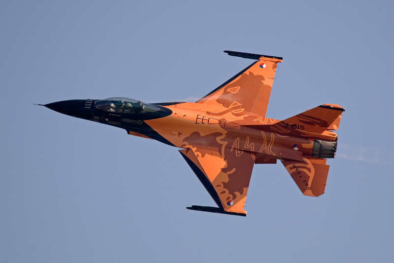 X-Treme Jets F-16 G2 1/6.75 ARTF Combo | Pacific RC Jets