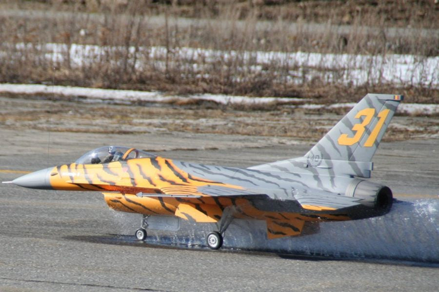 X-Treme Jets F-16 G2 1/6.75 ARTF Combo